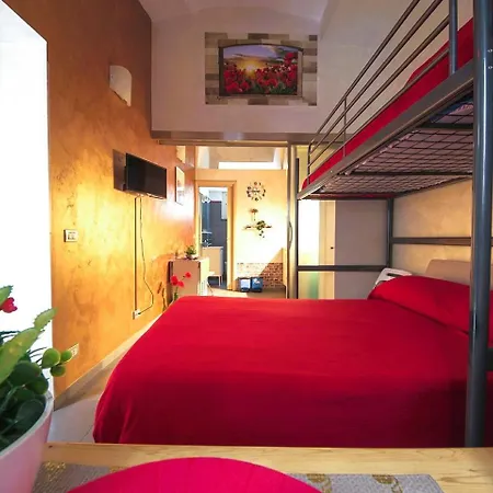 Poppy's House * Catania